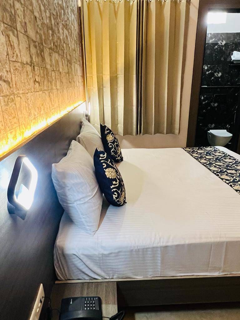 R G Bilkha Hotel And Resorts Deluxe Room 5