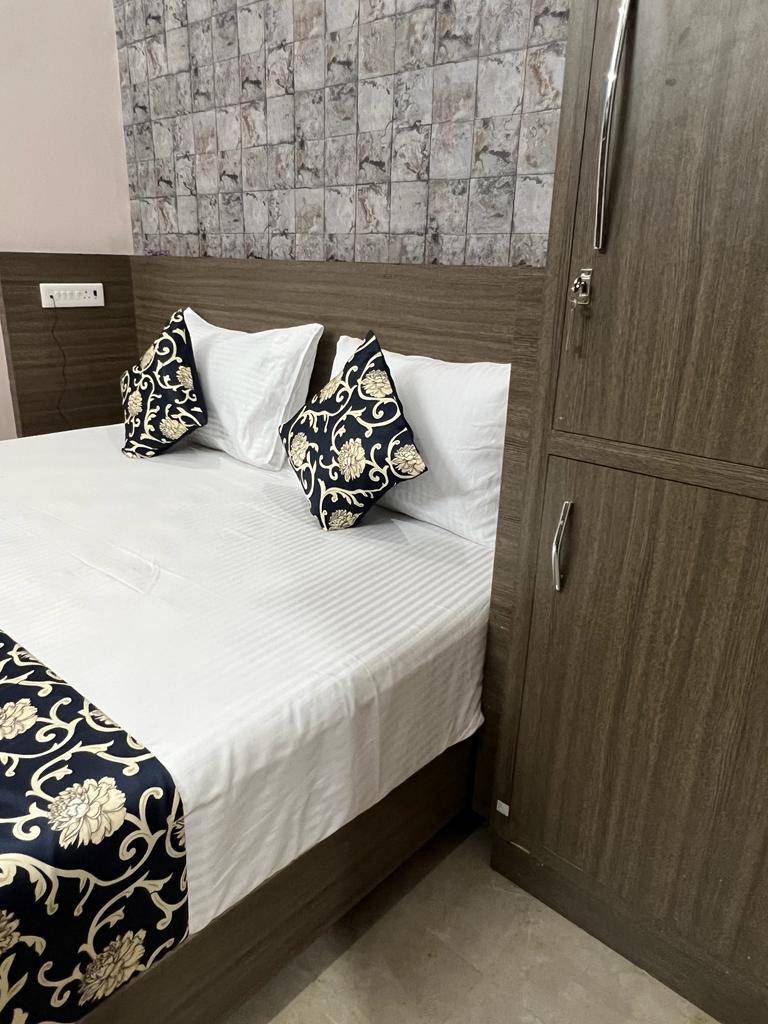 R G Bilkha Hotel And Resorts Deluxe Room 2
