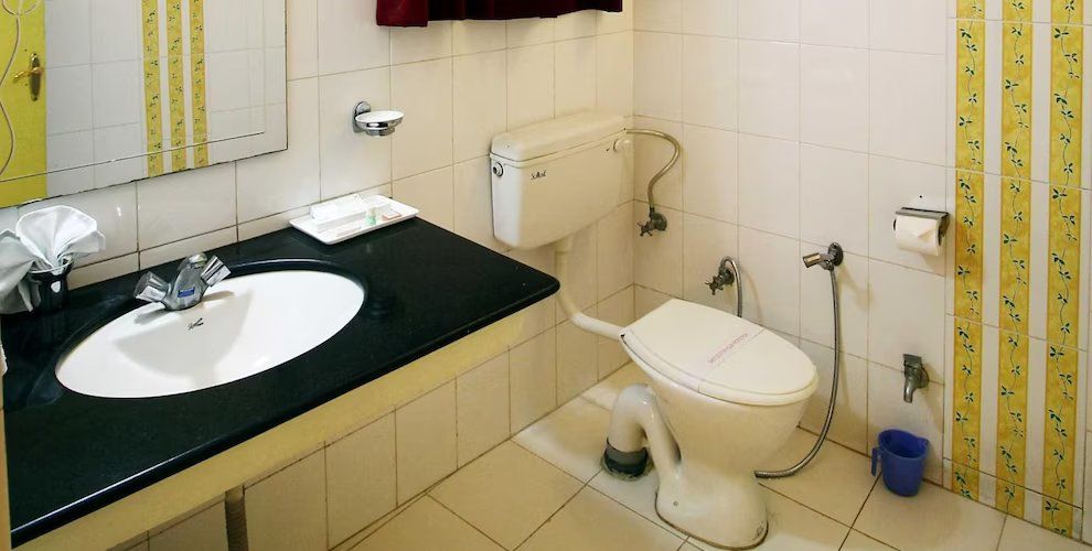 Hotel Inderlok (Pure Veg Hotel) Deluxe Room 3