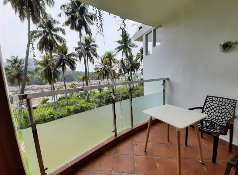 Athirapilly Polaris Resort River View Room with Balcony 2