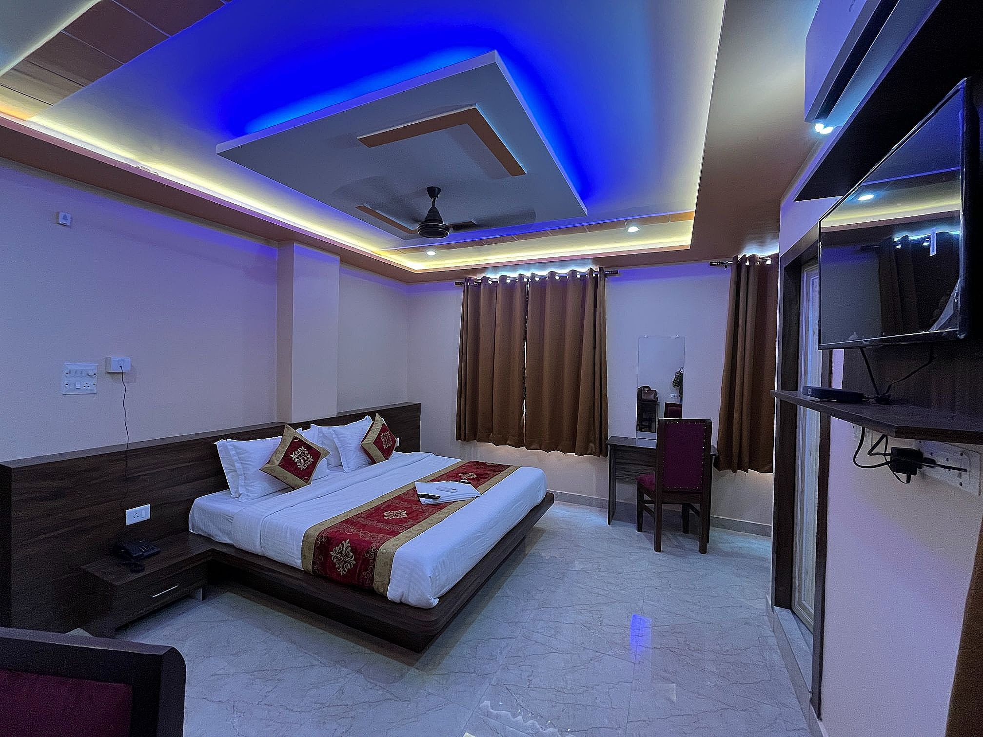 Orchid Petal Nandini Grand Deluxe Room 4