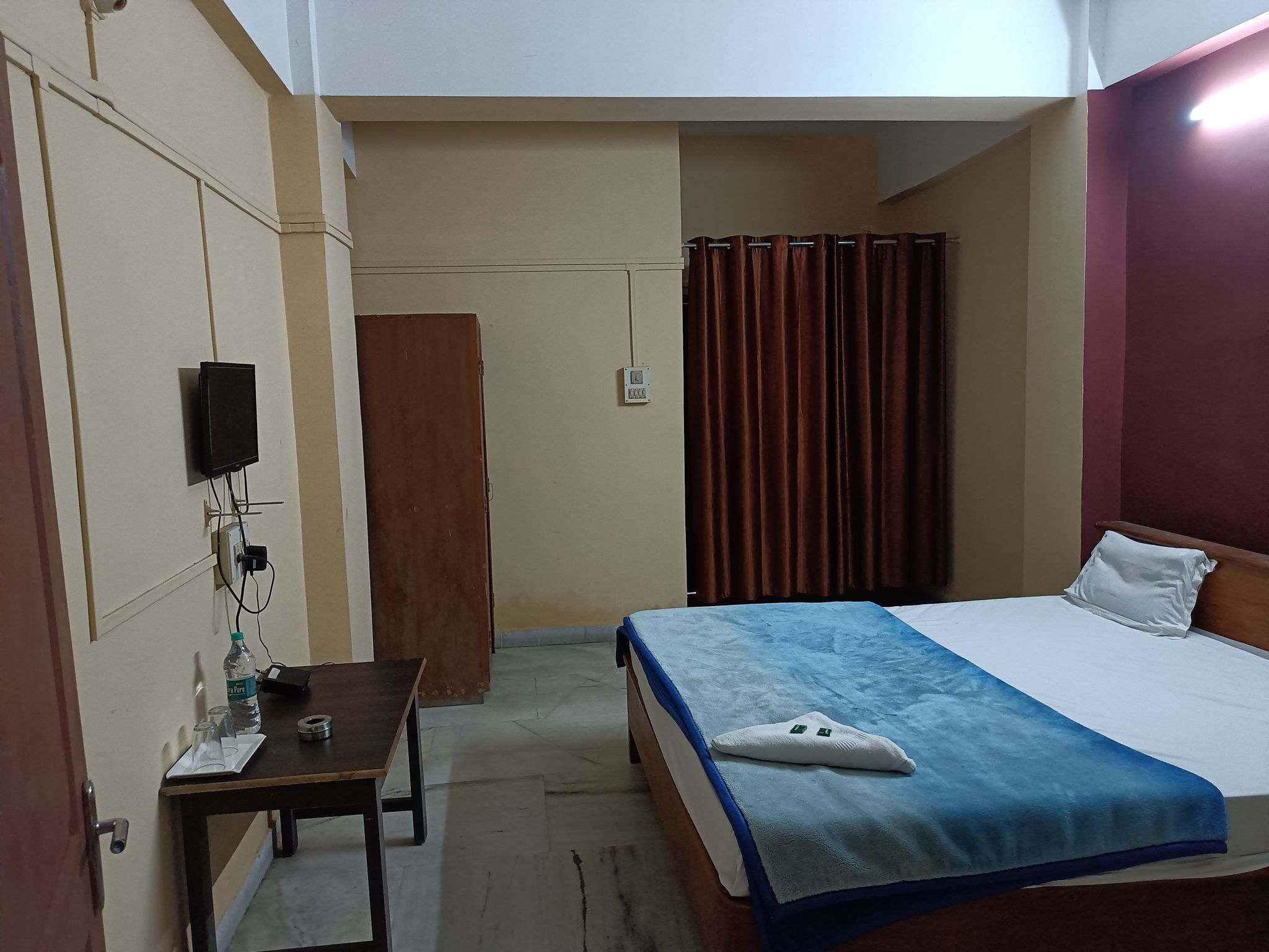 Hotel Yuvraj Palace Deluxe Non AC Room 3