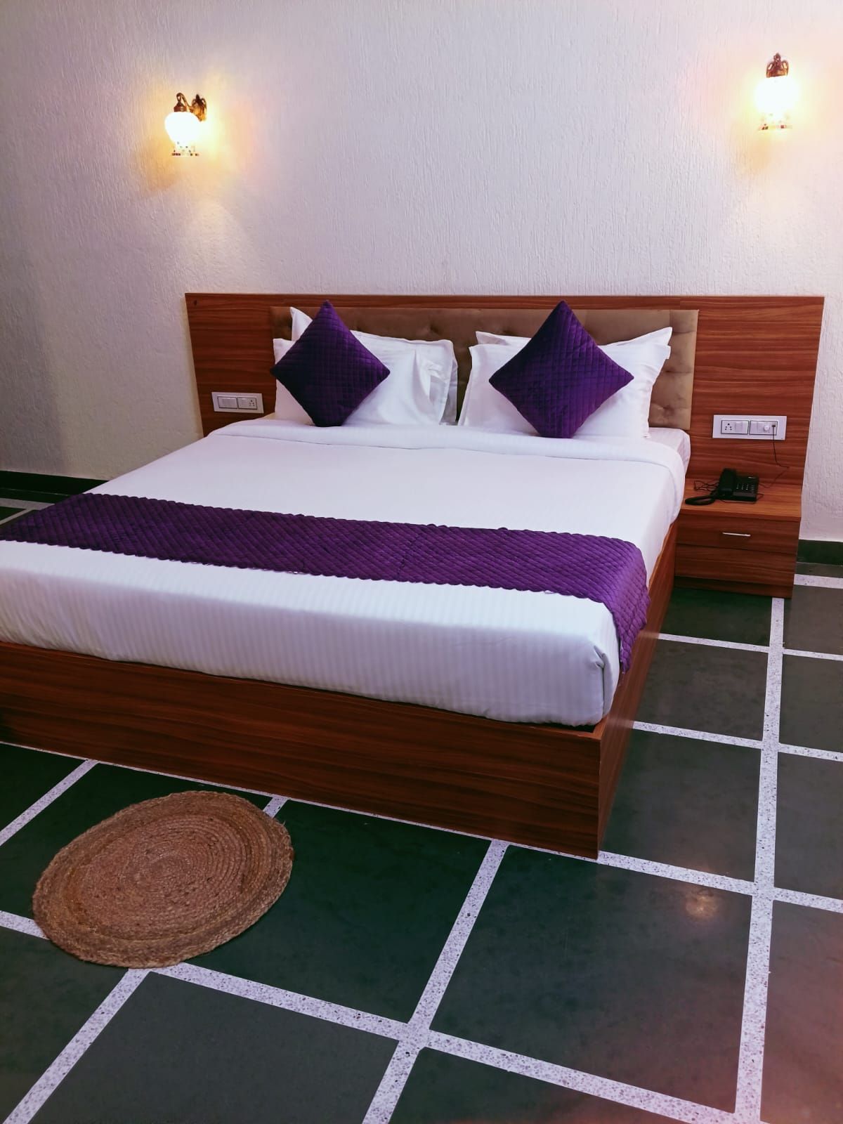 The Vanashva Standard King Room 3