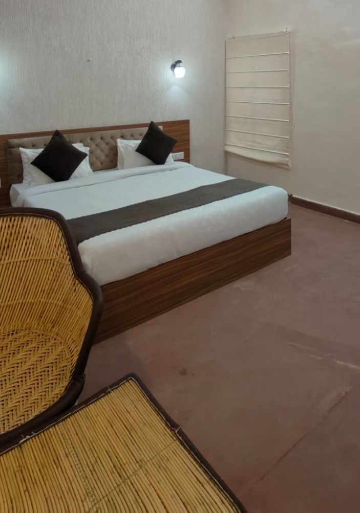 The Vanashva Standard King Room 2