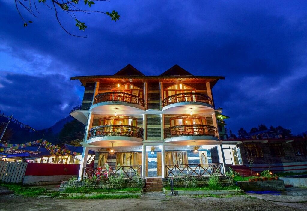 Hotel Hadimba Manali by YB Hotels