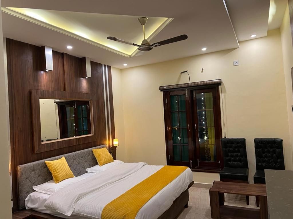 Hotel Sukoon Bharatgarh Deluxe Room