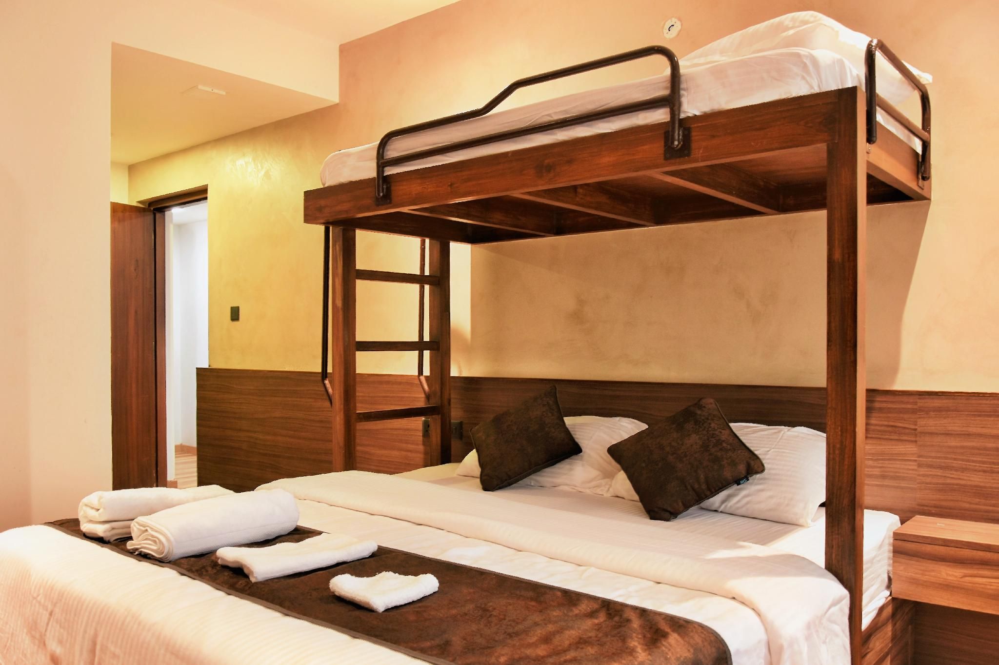 Luxury Family Suite