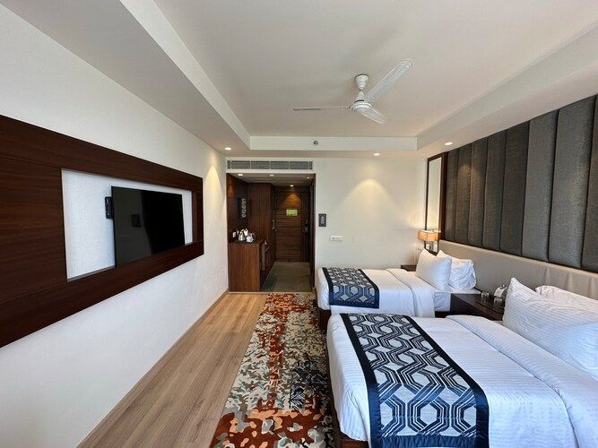 Deluxe Twin Room - Enjoy Happy hours 2+1 Offer