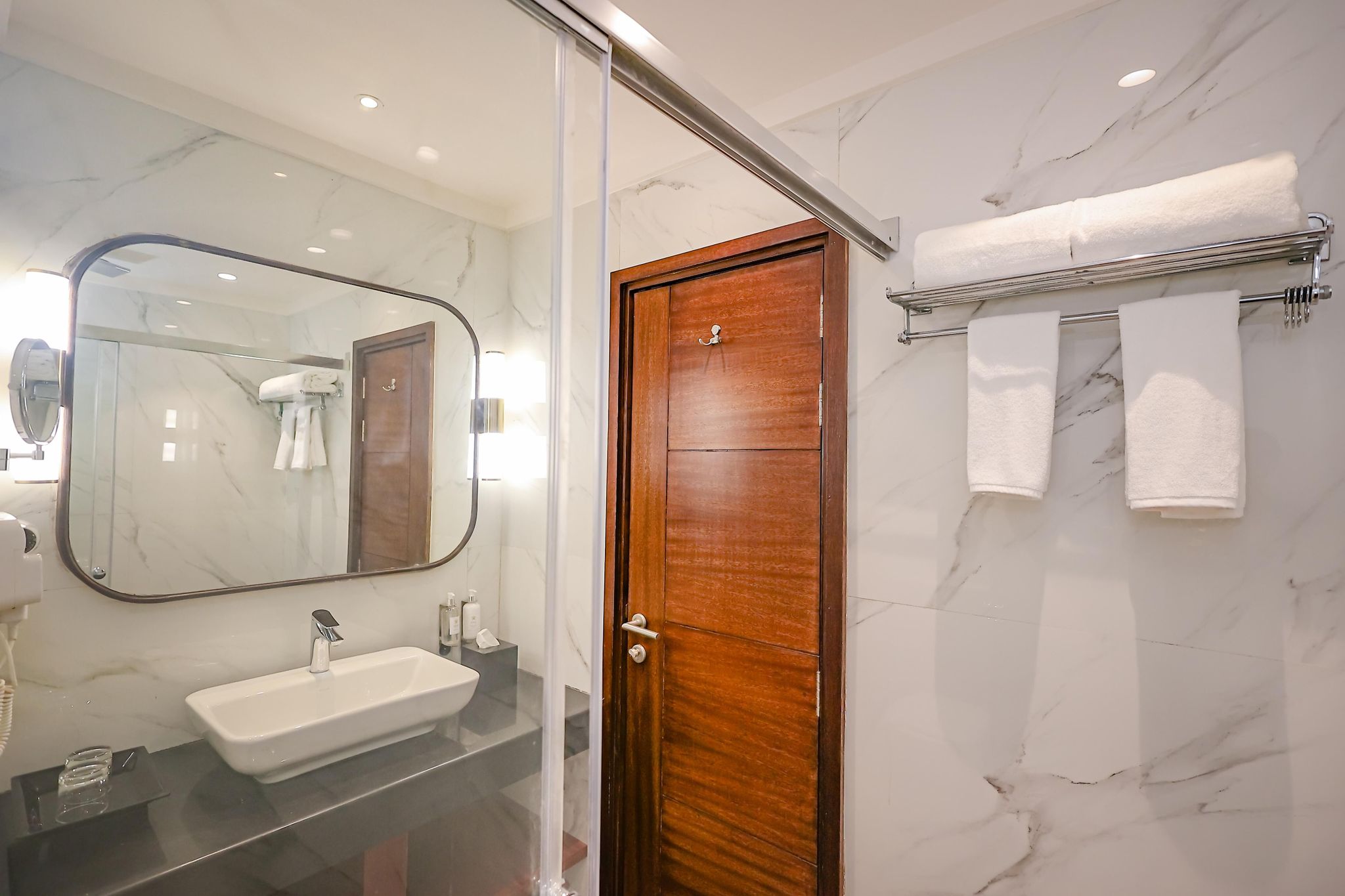 Regenta Dehradun- By Royal Orchid Hotels Ltd Deluxe Twin Room - Enjoy Happy hours 2+1 Offer 7