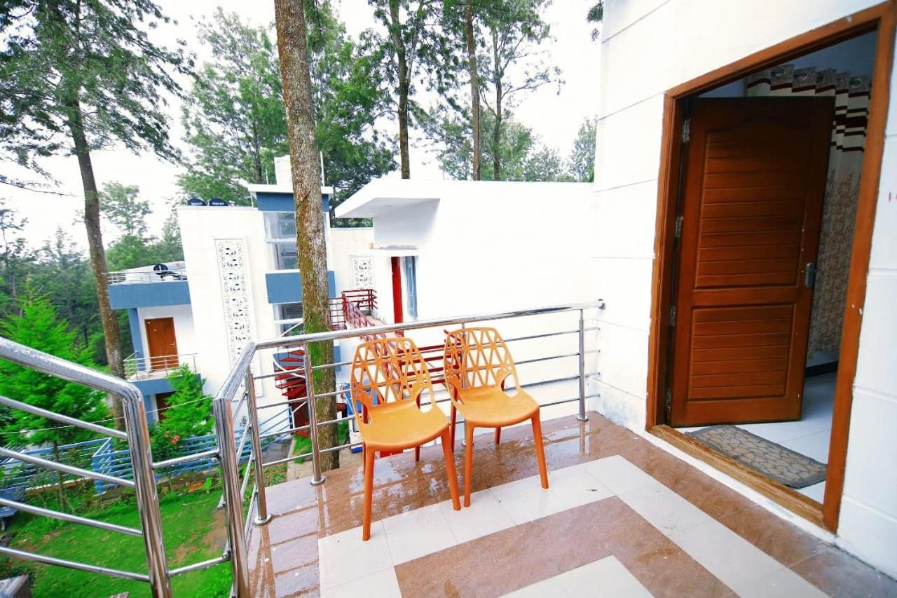 King Room - Balcony Hill View