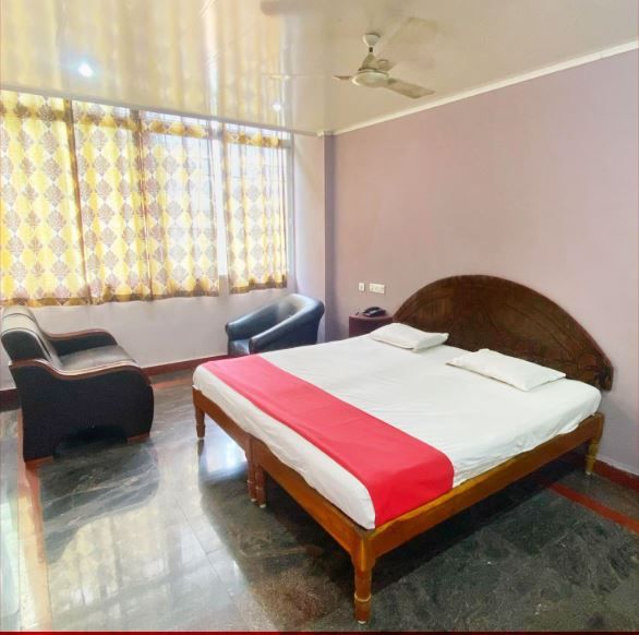 ShreePathi Lodge Standard Double Room 3