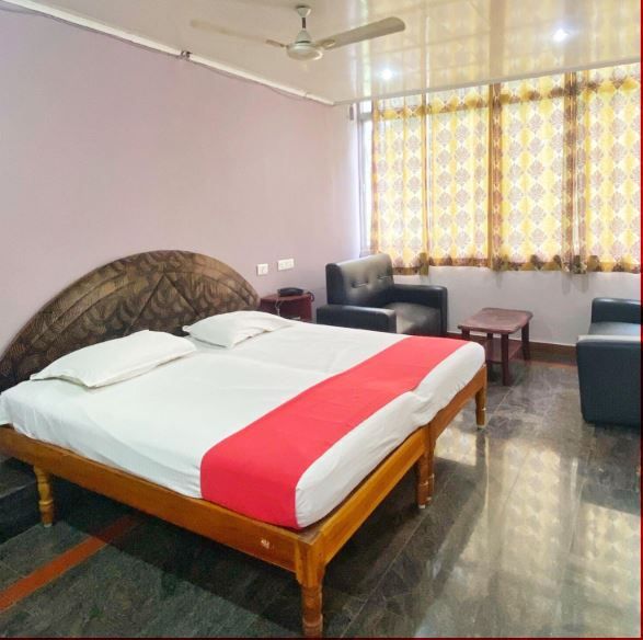 ShreePathi Lodge Standard Double Room 4