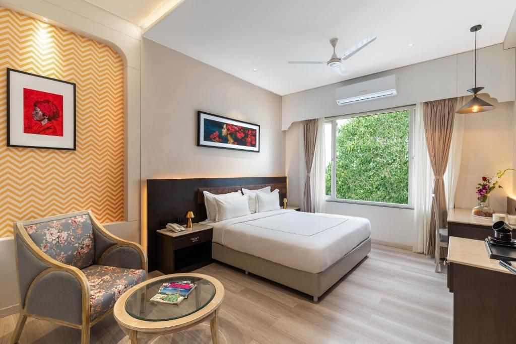 Family Suite With Bathtub