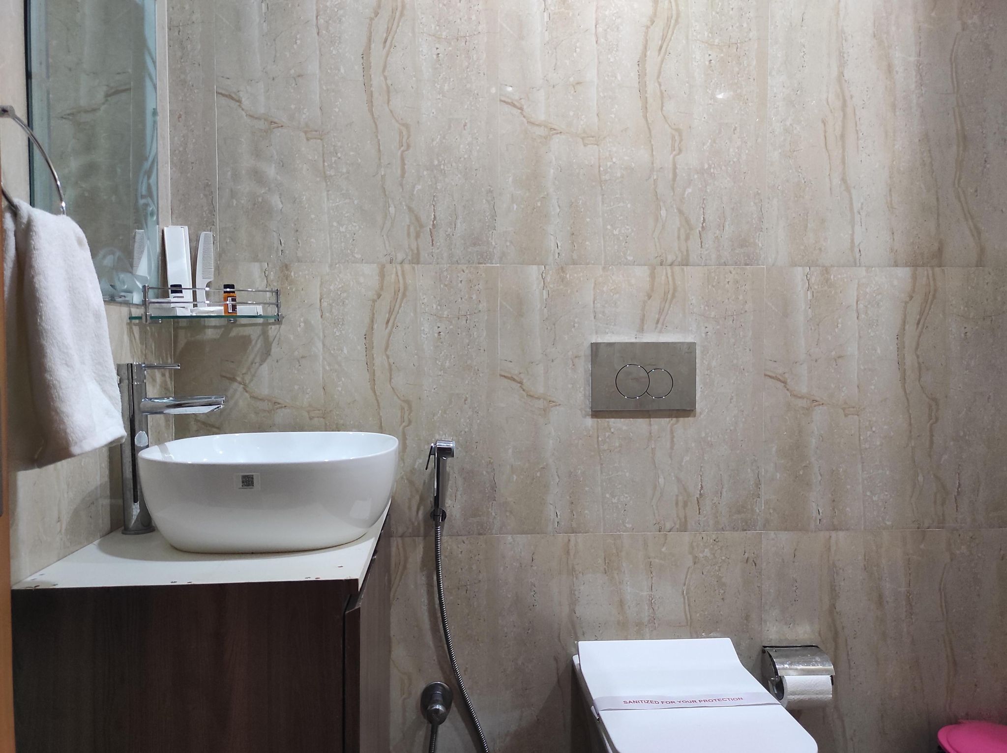 Hotel Kingdom Palace Twin Room 12