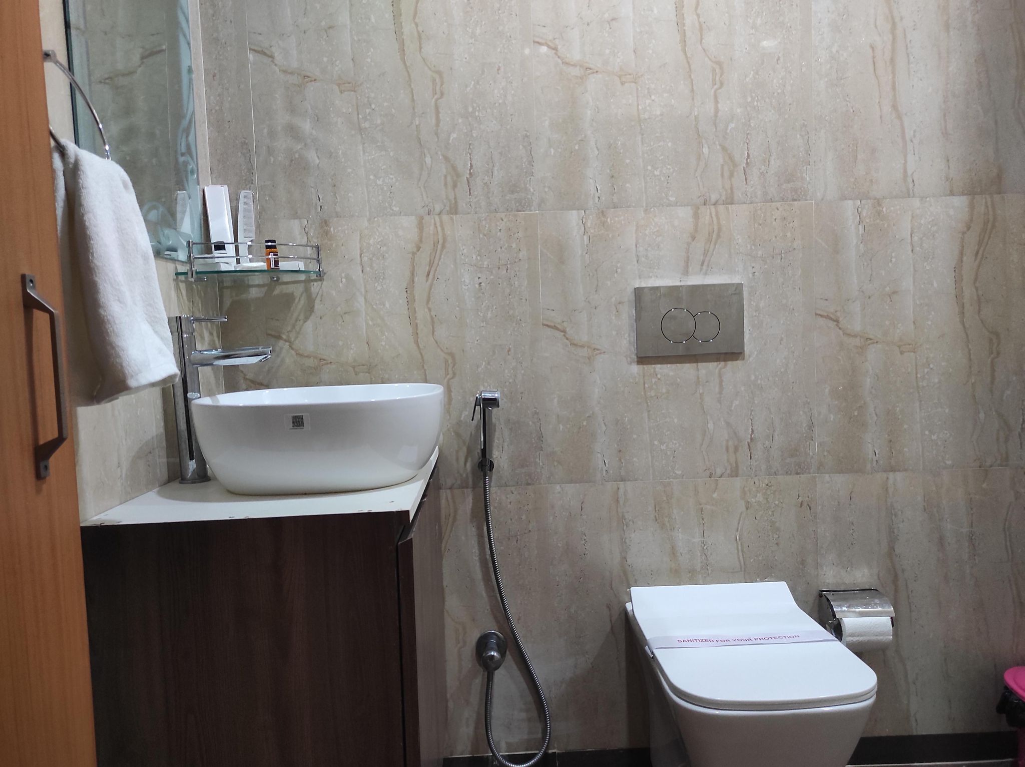 Hotel Kingdom Palace Twin Room 11