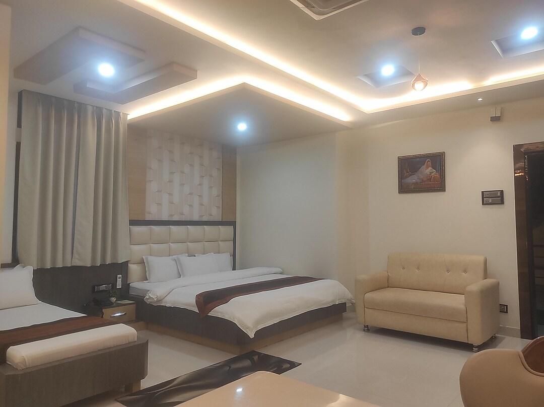 Lee Palace Hotel Executive Room 8