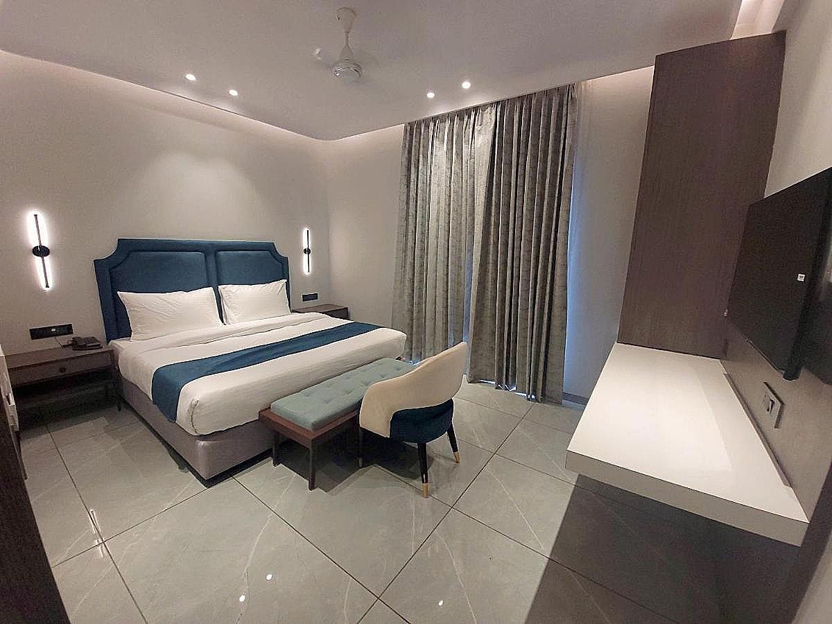 Hotel Baga Bliss by Celestiial Hospitality Deluxe Double Room 2