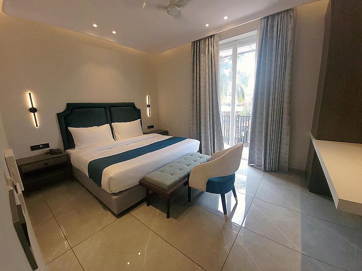 Hotel Baga Bliss by Celestiial Hospitality Deluxe Double Room 3