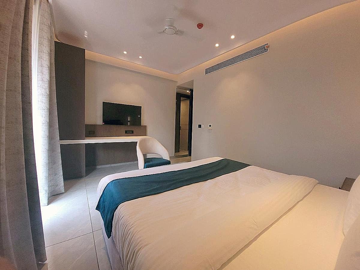 Hotel Baga Bliss by Celestiial Hospitality Deluxe Double Room 5