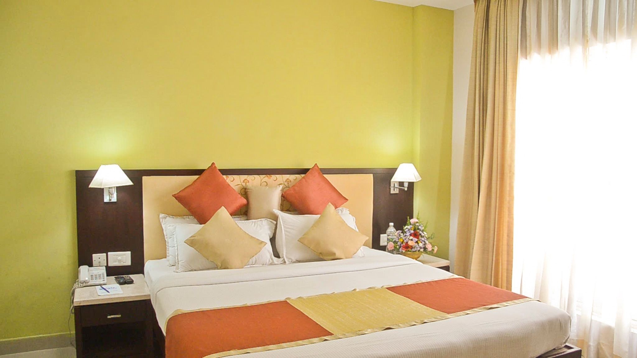 Broad Bean Cochin Deluxe Room 8