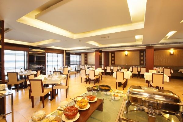 Food & Dining
