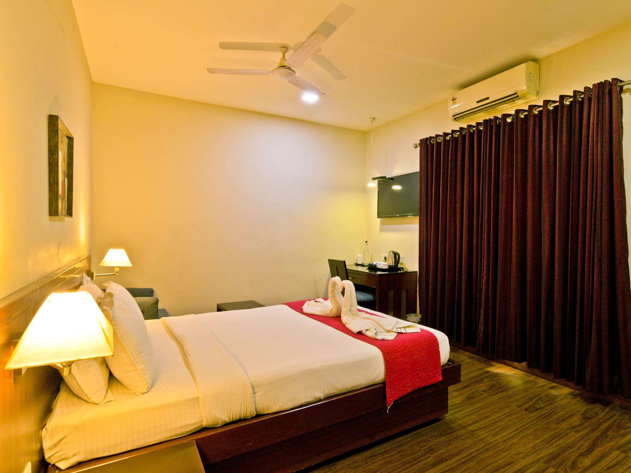 Broad Bean Cochin Deluxe Room 5