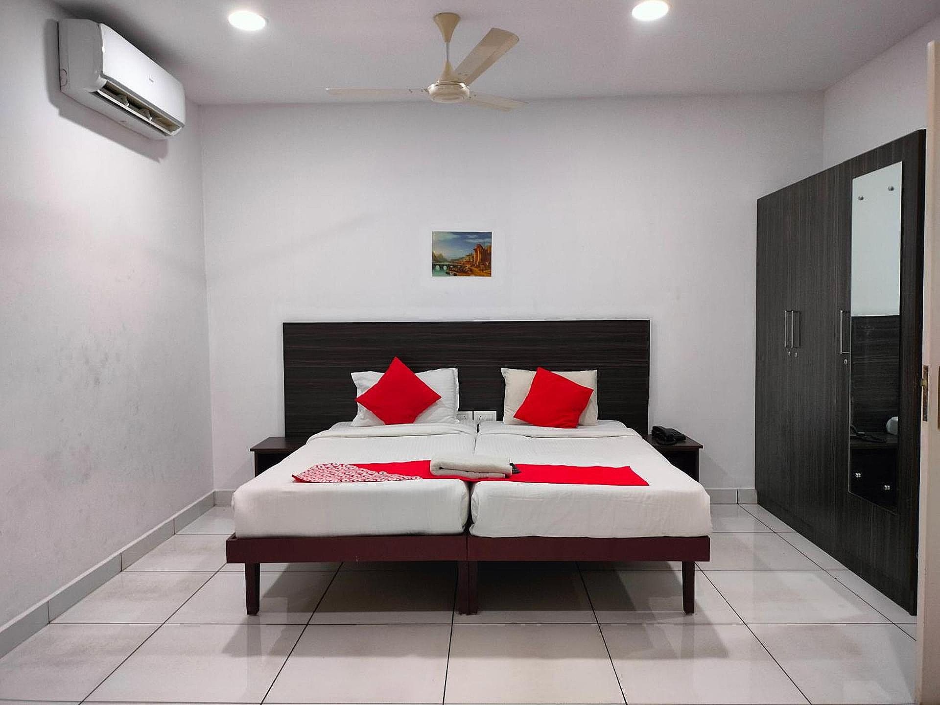 Kings Fort Rooms Thrippunithura Standard double Non AC