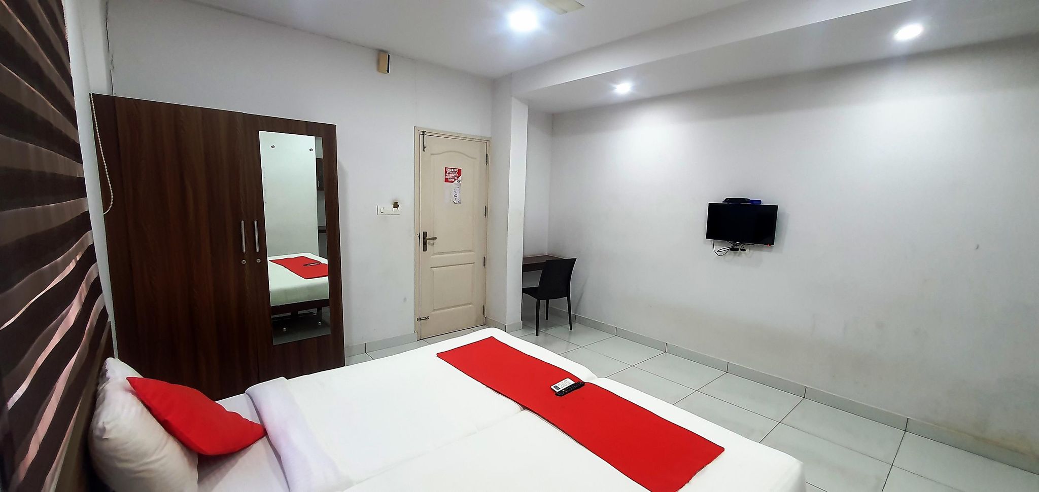 Kings Fort Rooms Thrippunithura Standard double Non AC 6