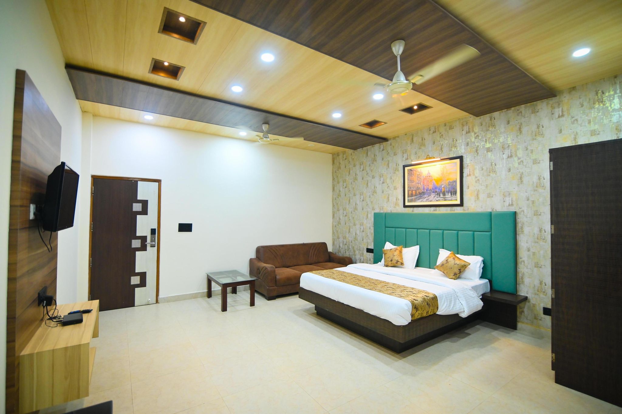 Hotel Trimurti