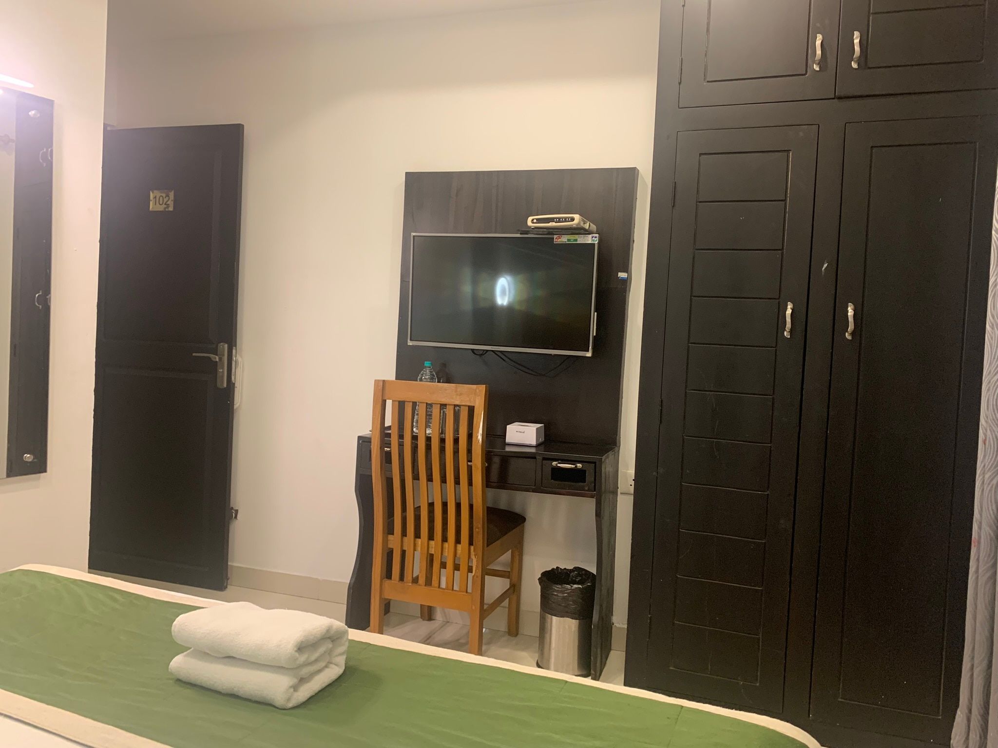 Hotel Greenlife Classic (2X) AC King Size 16