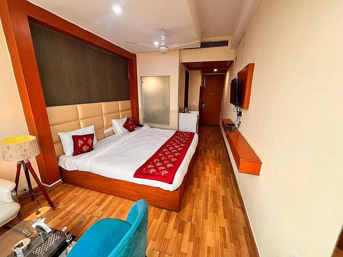 Deluxe Double Room with City View