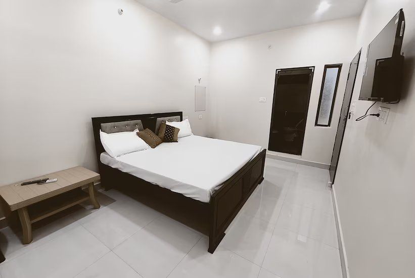 Saryu Lodge AC Deluxe
