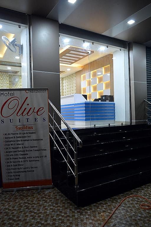  Hotel Olive Suites