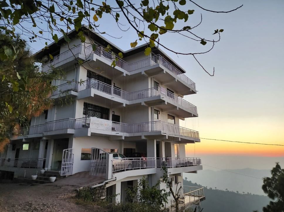 Him Hilton Luxury Hotel