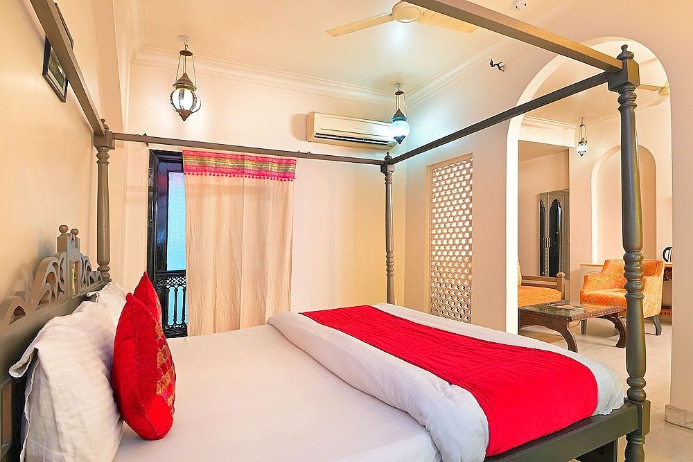 Maharaja AC Suite ith Free Wifi