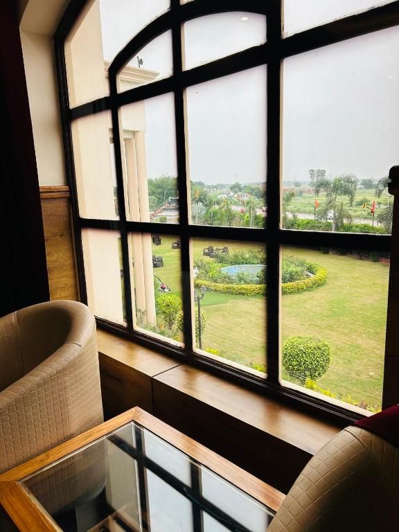 Executive Room