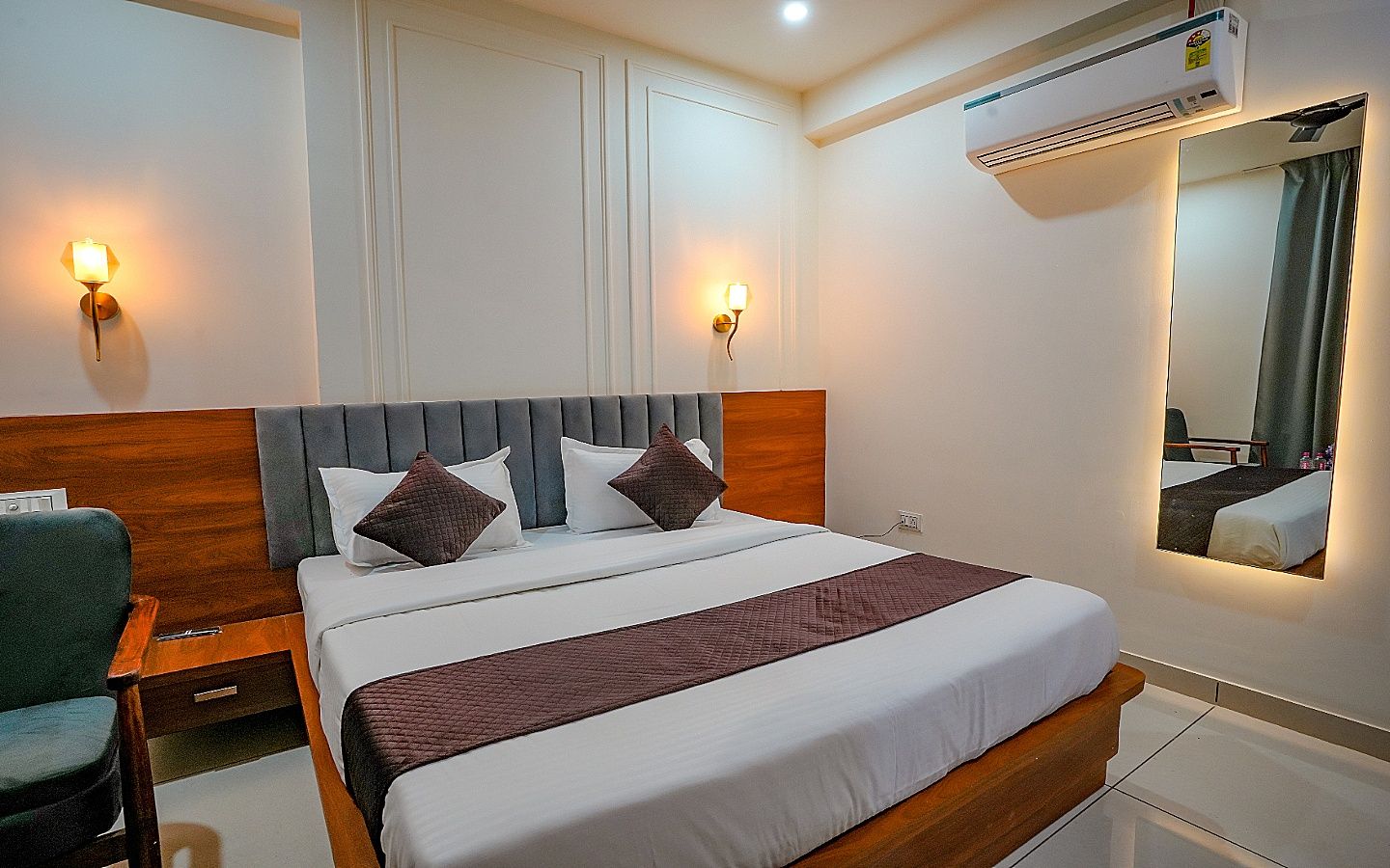 Hotel Kishna Empire