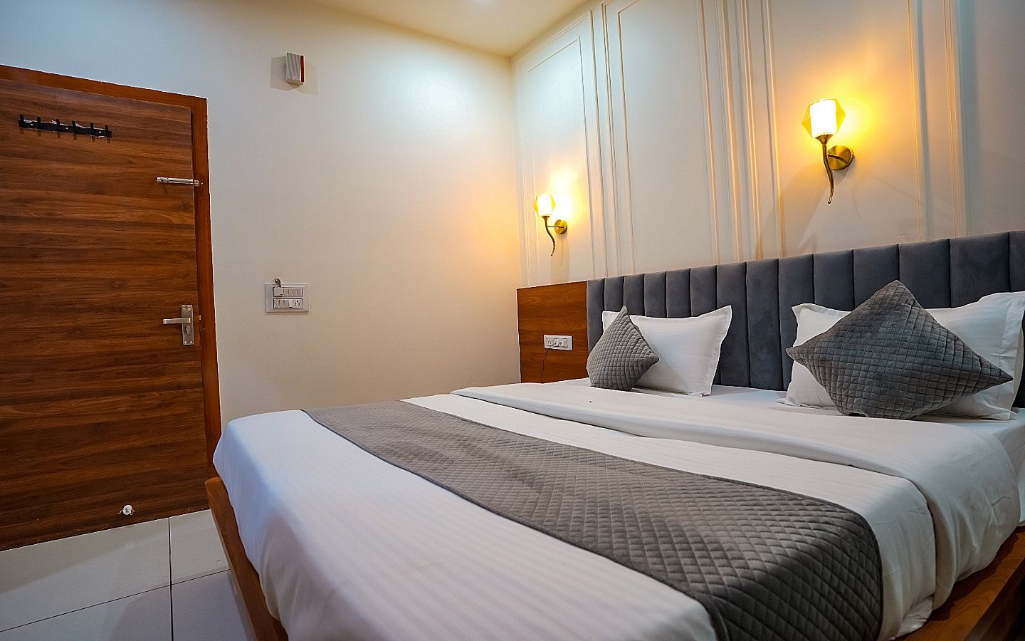 Hotel Kishna Empire