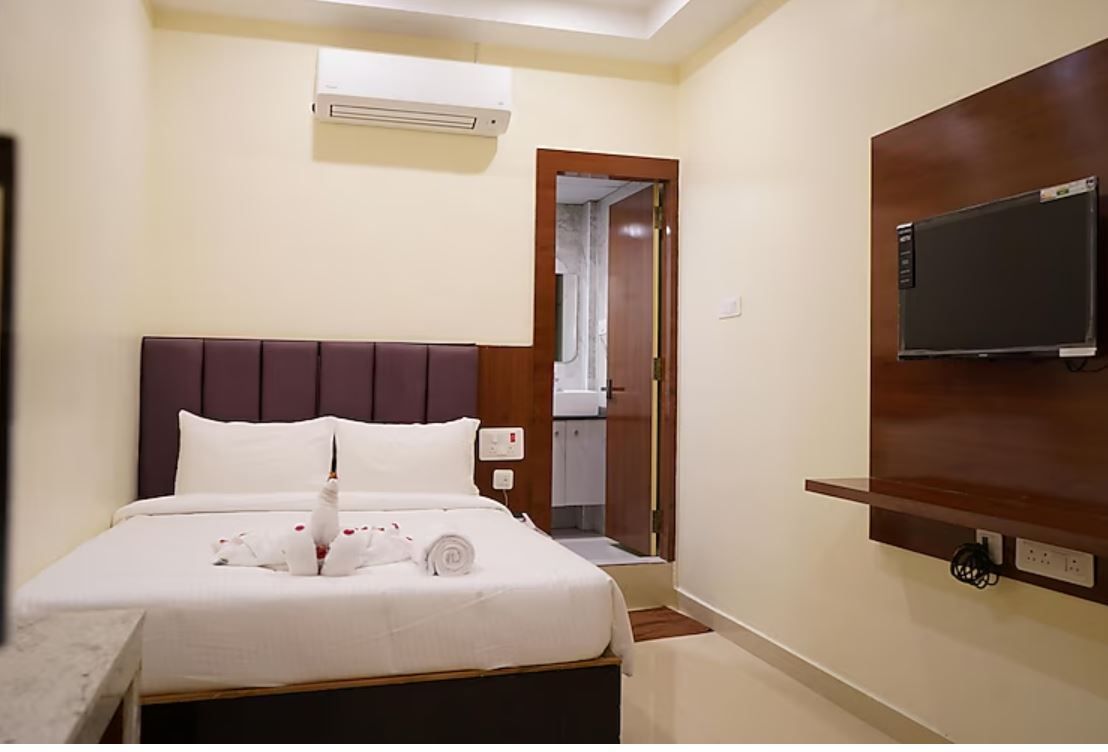 Fortune Residency Standard Room 6