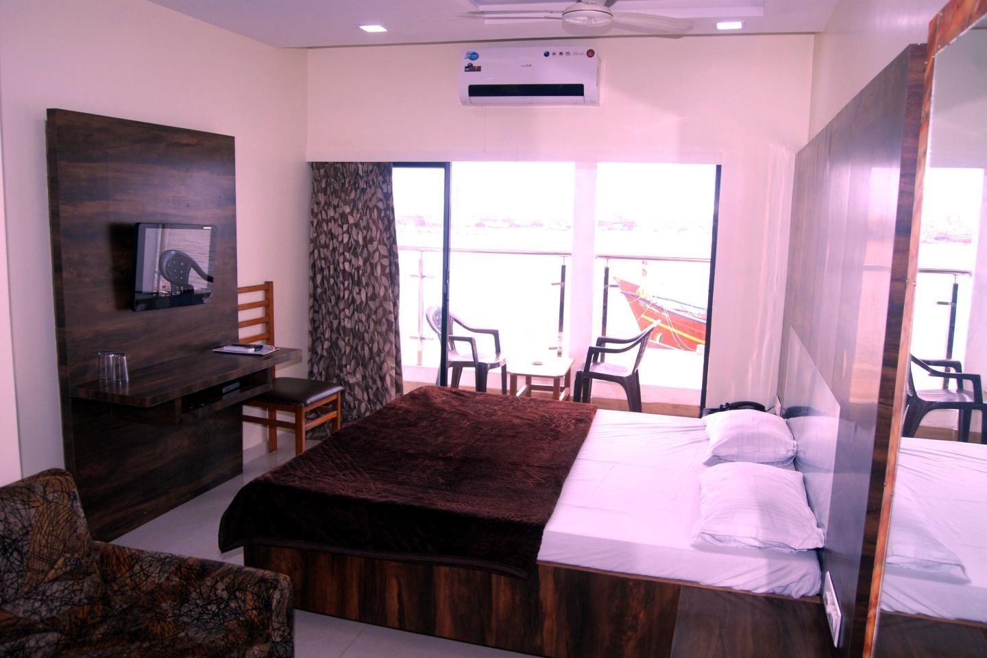 Sea Side Double Bed AC Room