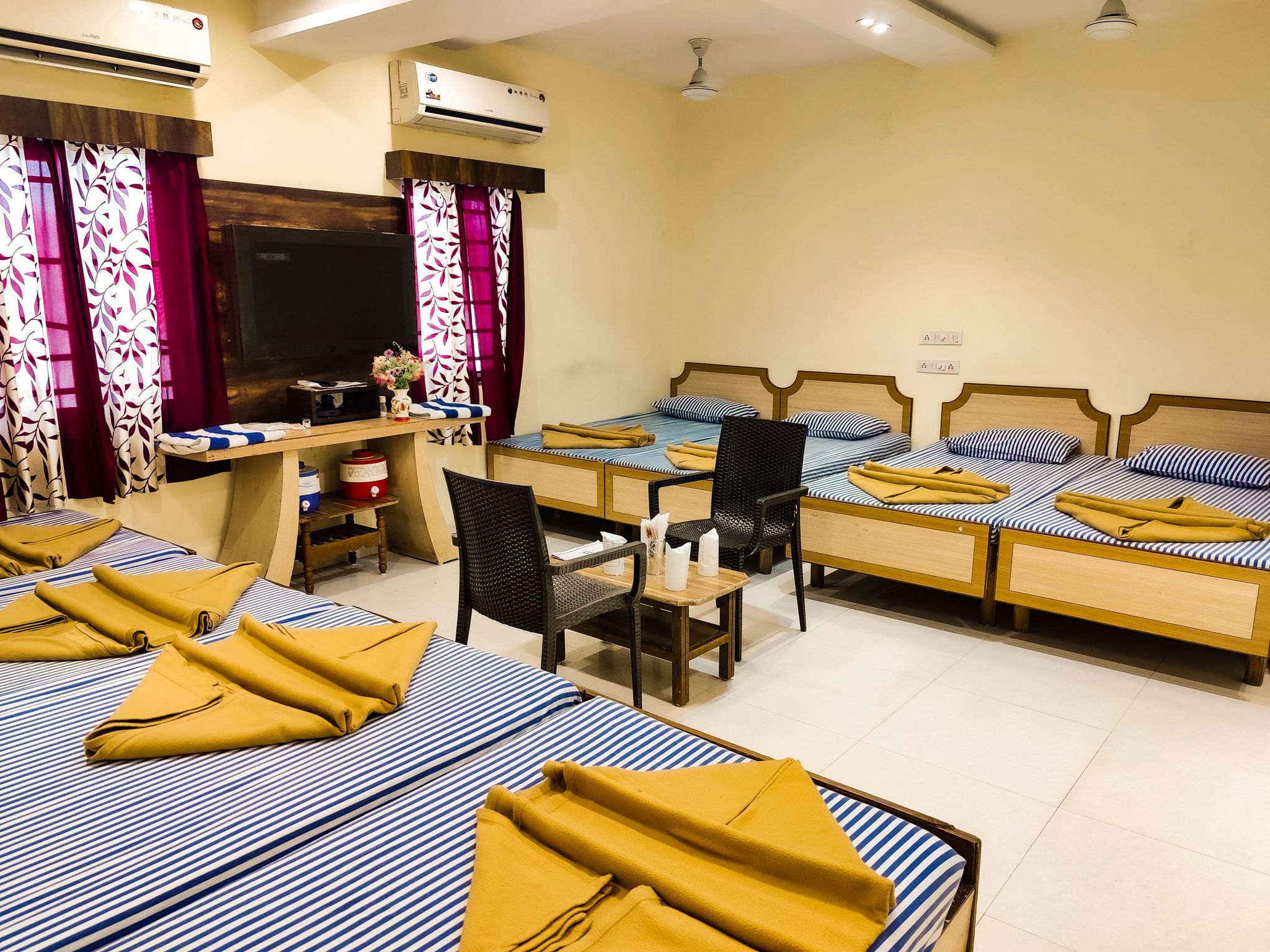 Back Side Double Bed AC Room