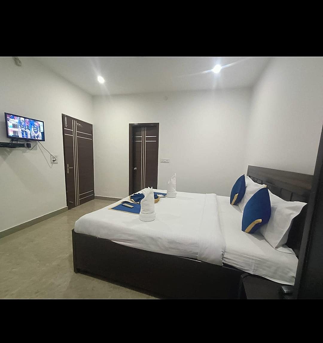 Epic Star Hotel And Resort Deluxe Double Room  4