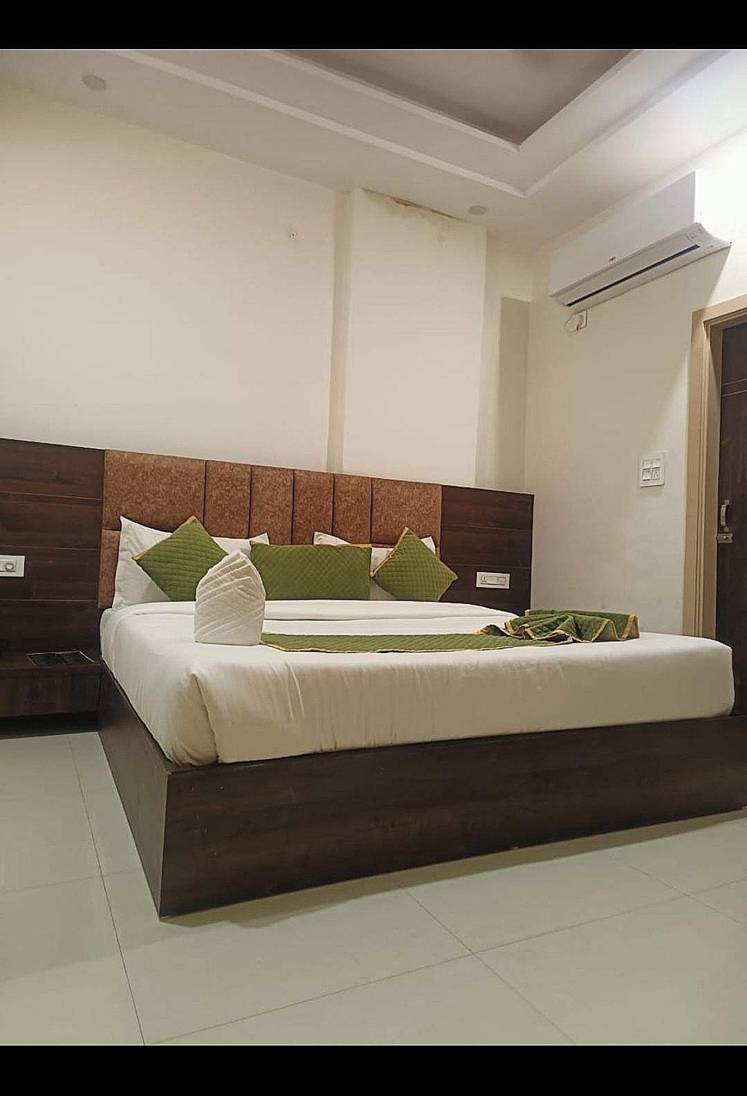Epic Star Hotel And Resort Deluxe Double Room  5
