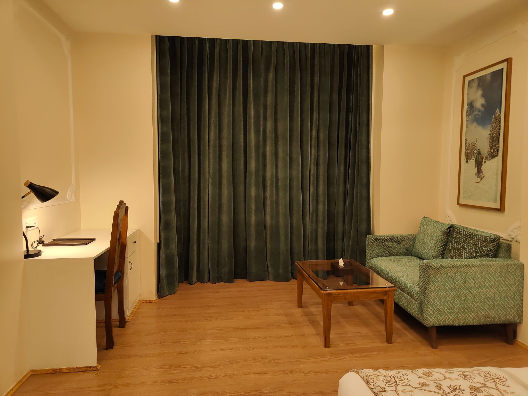 Arco Hotels and Resorts Premium Room - Countryside View 9