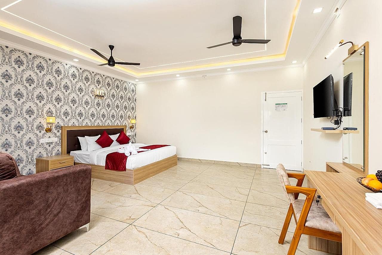 SUITE ROOM