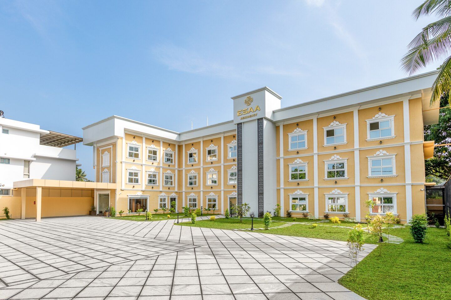 ESAA Airport Hotel Kochi