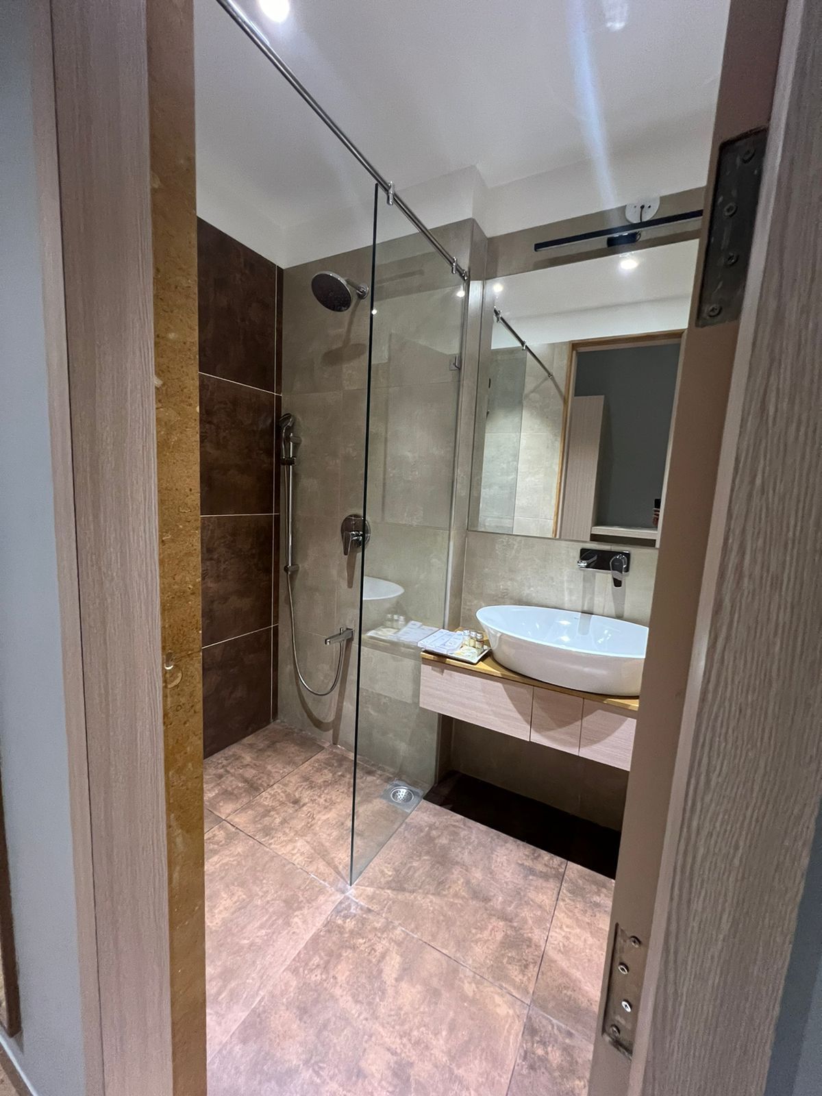 PRIDE RESORT RAJKOT Superior Room with Pool View 3