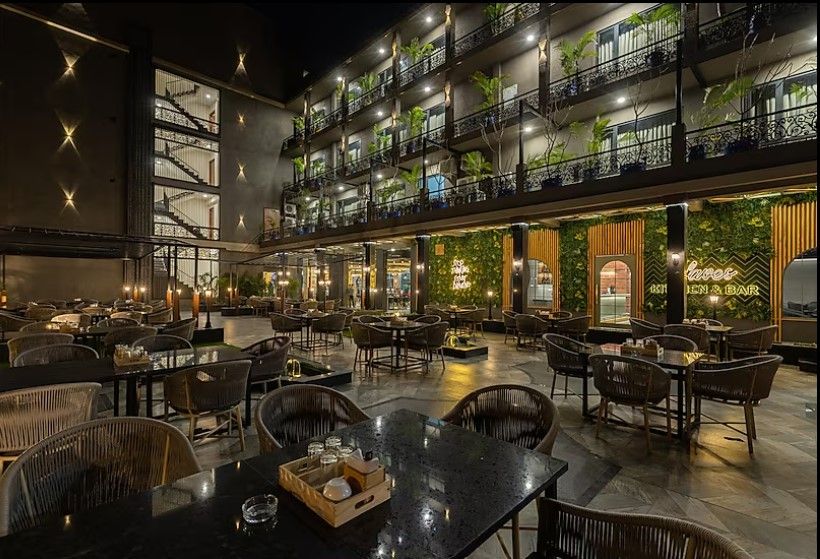 Food & Dining