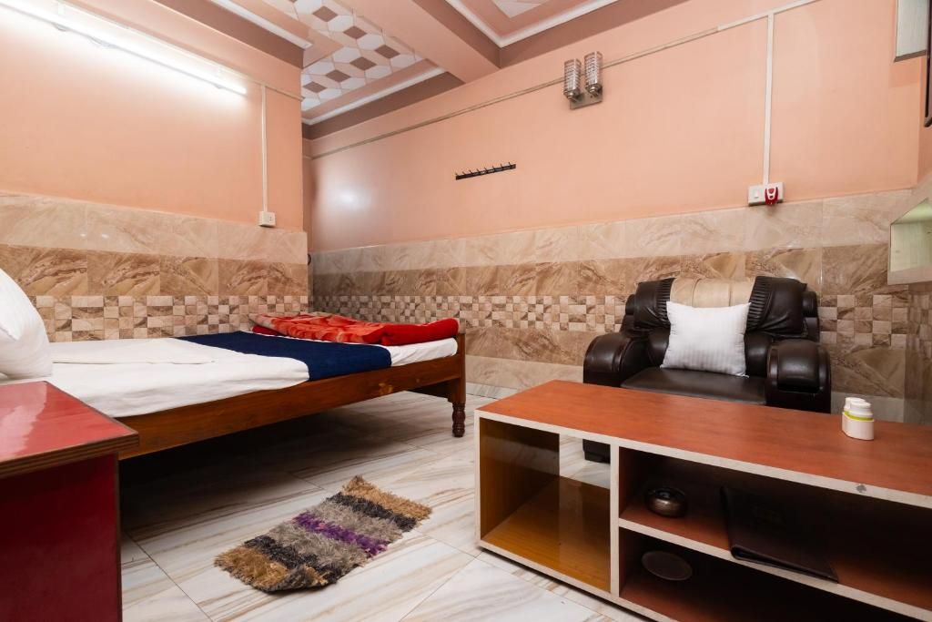 Semi Deluxe Room