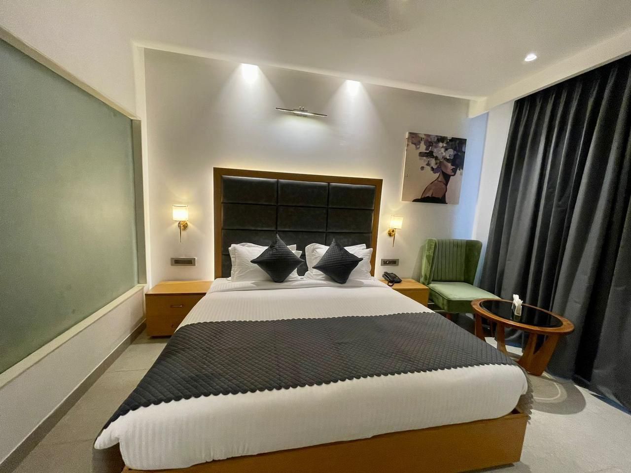 Hotel Tamarind  Deluxe Room 3